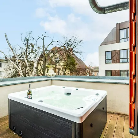 Victoria - Jacuzzi & Terrace By Oneapartments * Sopot